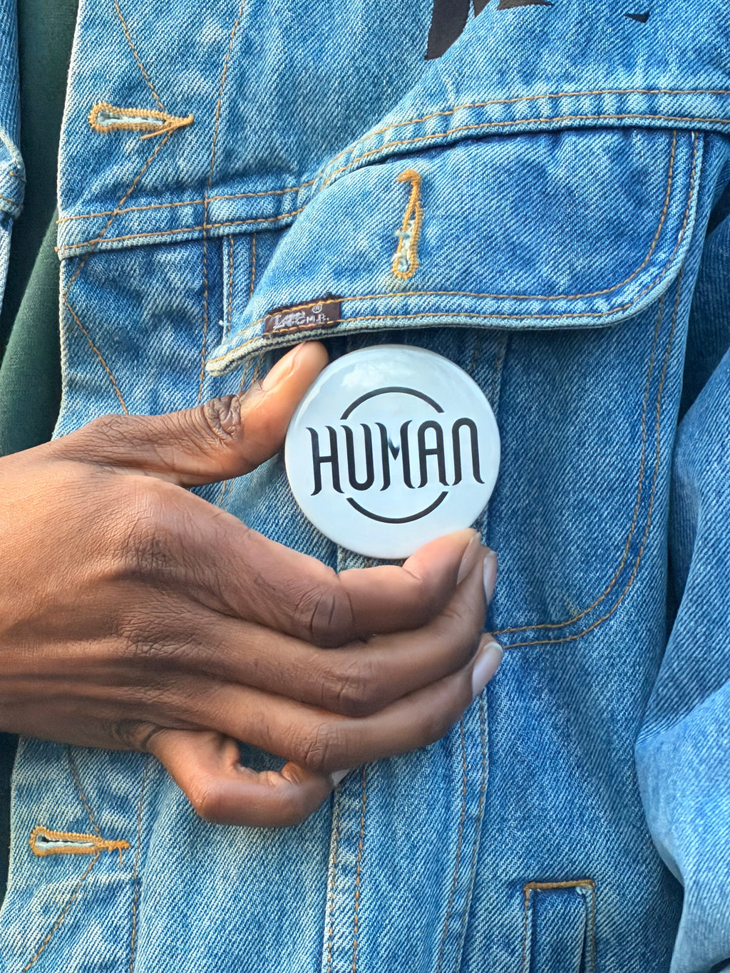 Set of pin buttons